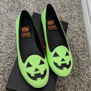 Glow in the dark Jack-o'-lantern shoes